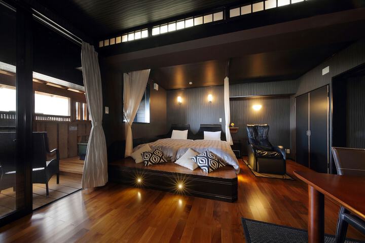 Room 9 of 68