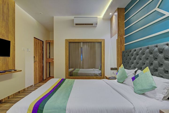 Room 10 of 21