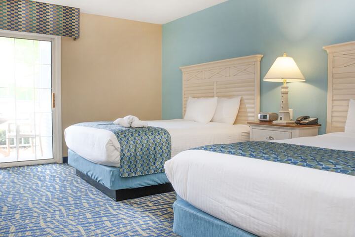 1 King Bed Petite Non Beach View (12 of 21)