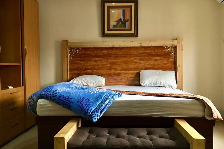 Room 2 of 19