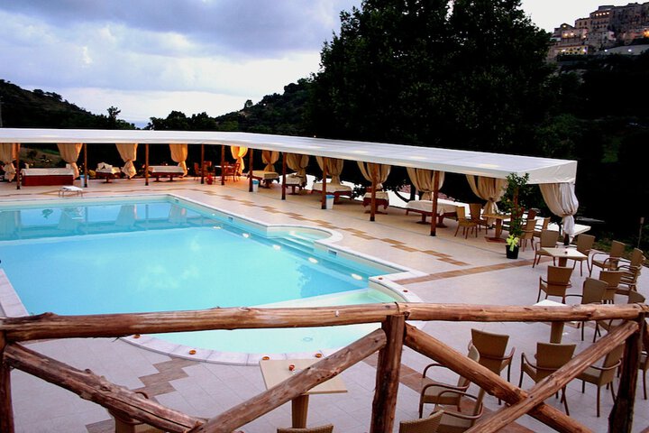 Pool 17 of 39