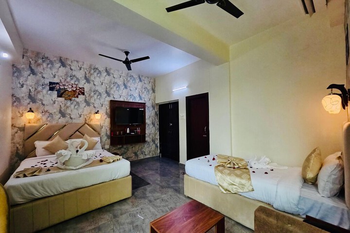 Room 14 of 25