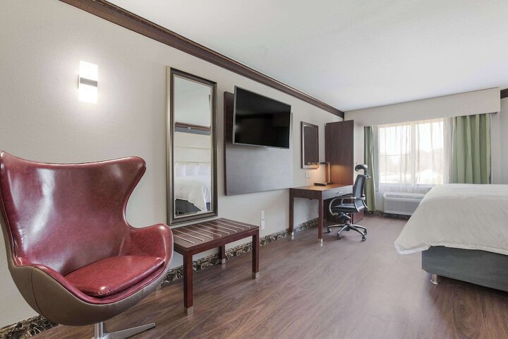2 Queen Beds Suite Upgrade (18 of 35)