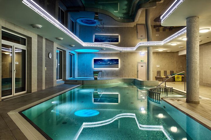 Pool 45 of 69