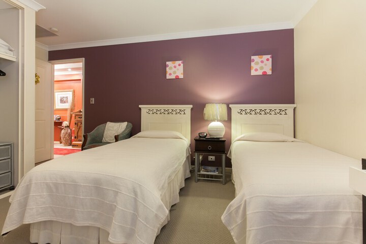 Room 9 of 29