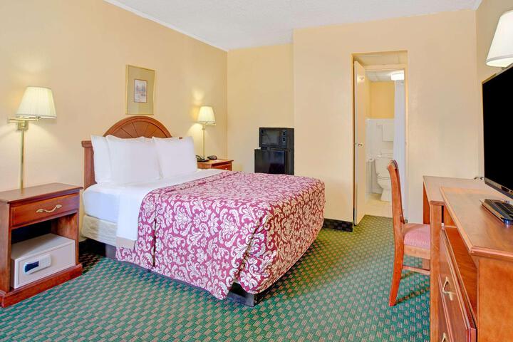 2 Double Beds (2 of 3)