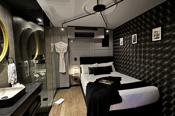Room 20 of 99