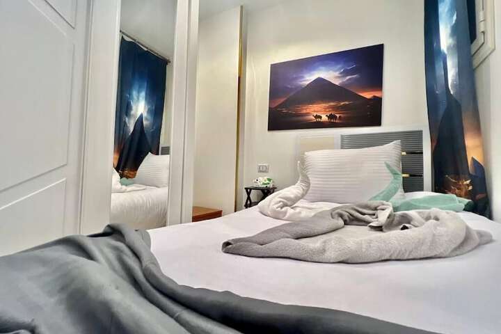 Room 50 of 102