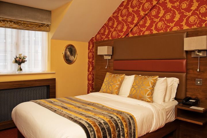 Room 8 of 54