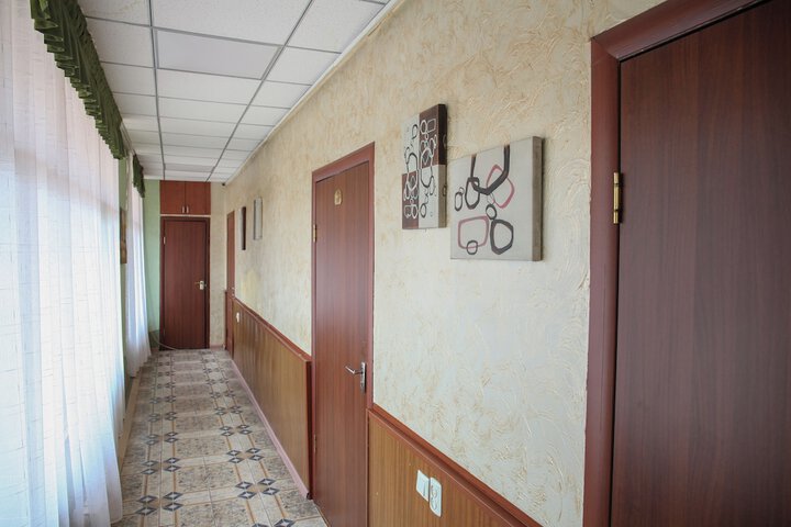 Ballroom/Hall 17 of 19