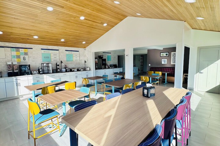 Breakfast area