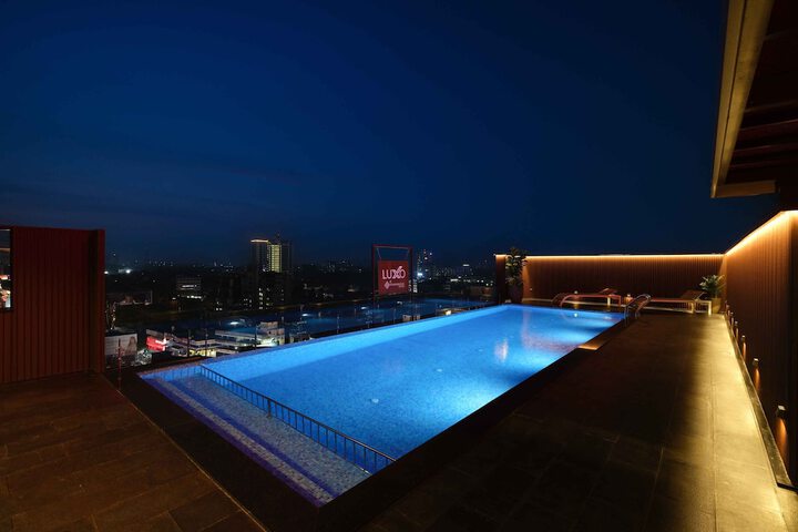 Pool 20 of 41