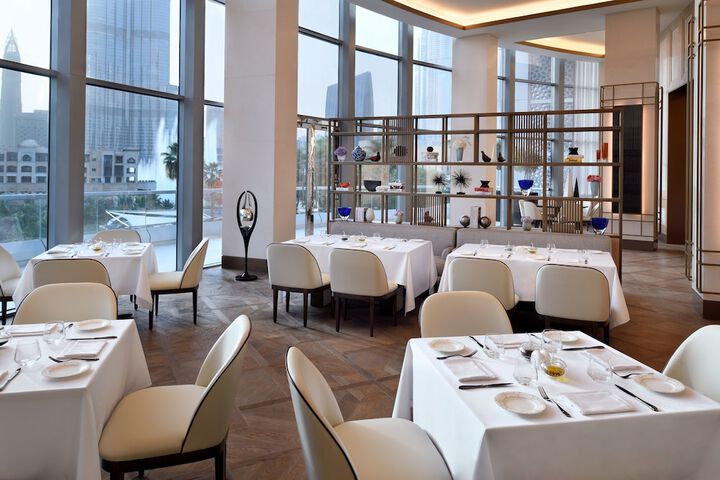 Dining 75 of 103