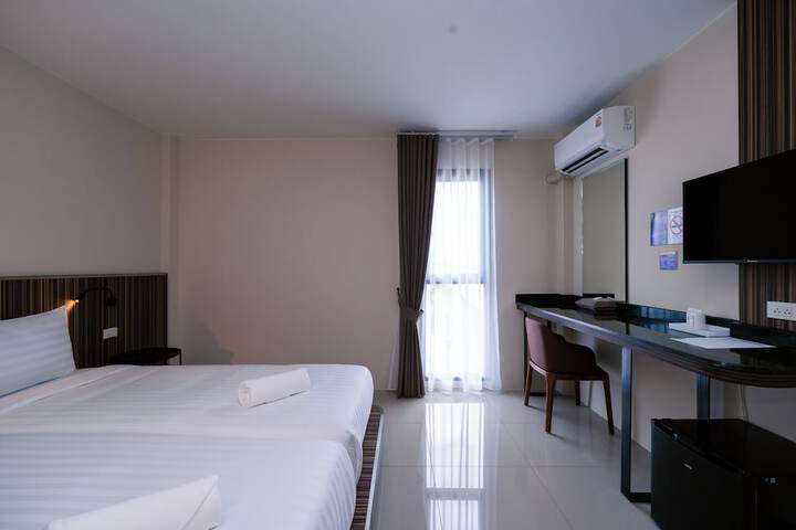 Room 51 of 97
