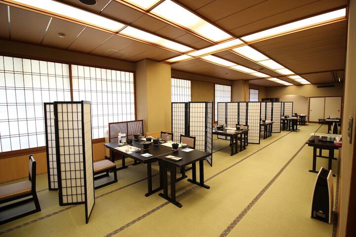 Dining Photos
