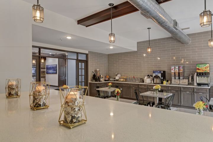 Breakfast area