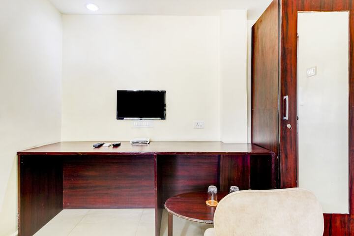 Room 9 of 20