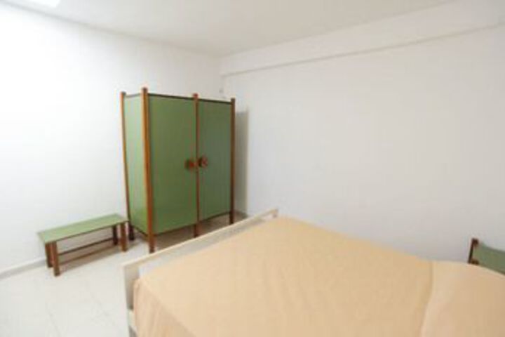 Room 15 of 26