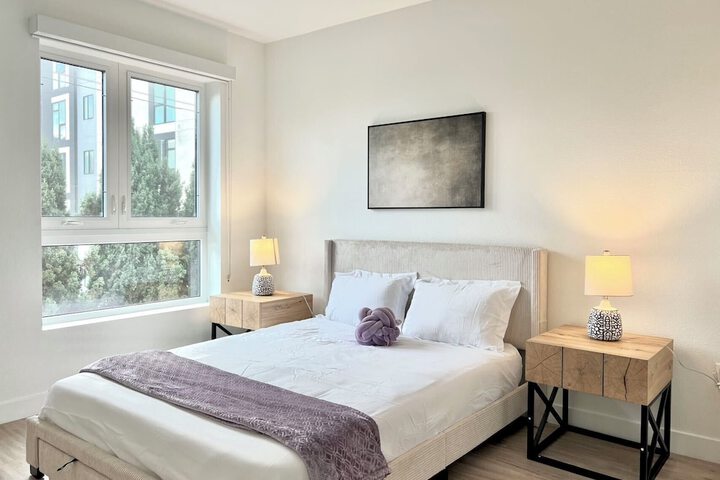 Room 3 of 20