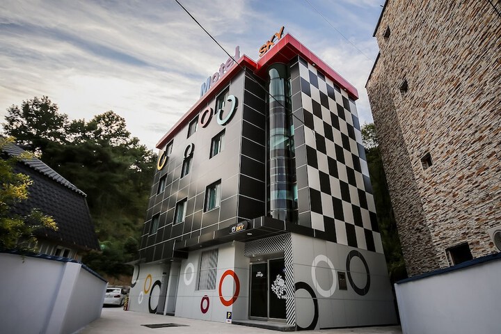 Hotel 10 of 10