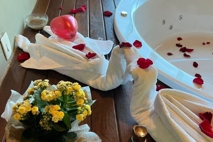 Hot Tub 22 of 30
