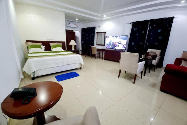 HOTEL AMBASSADORS ANNEXE