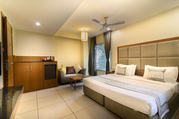 Room 7 of 48