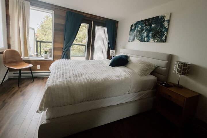 Room 4 of 154