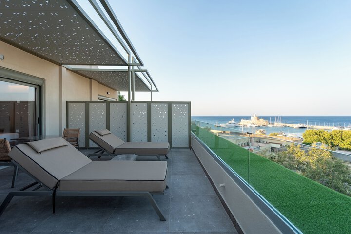 Terrace/Patio 183 of 187