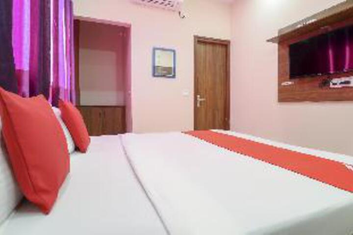 Oyo 76270 Hotel Shaurya