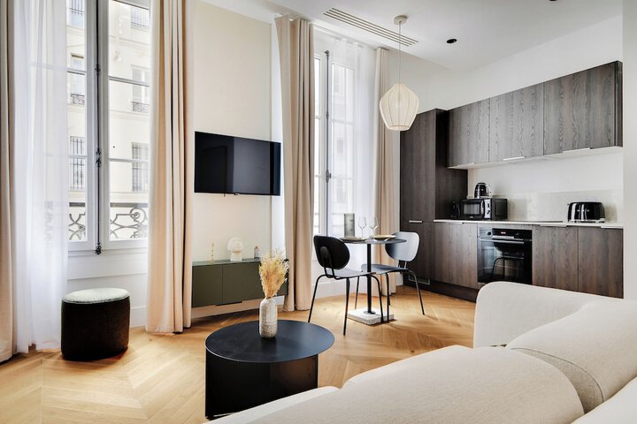 Room 19 of 28