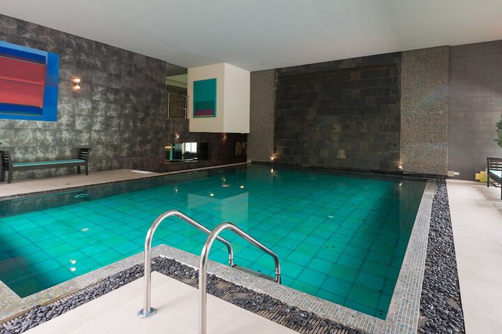Pool Hotel