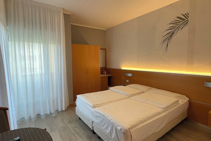 Room 19 of 59