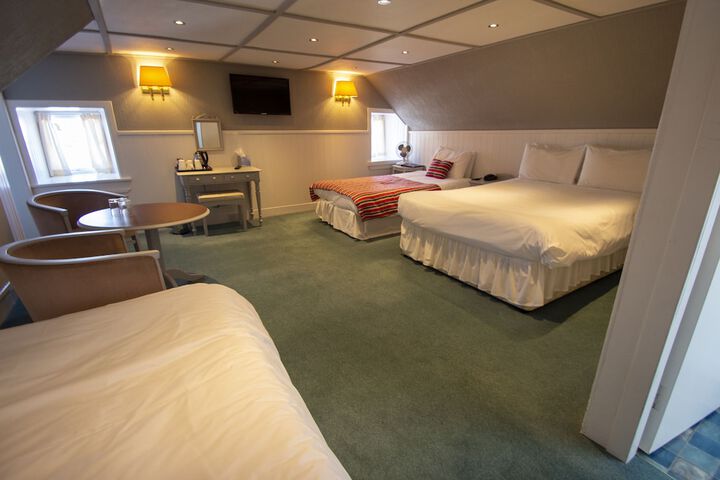 Room 45 of 70