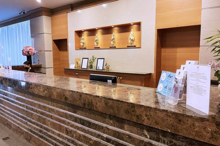 Hotel Interior 4 of 91