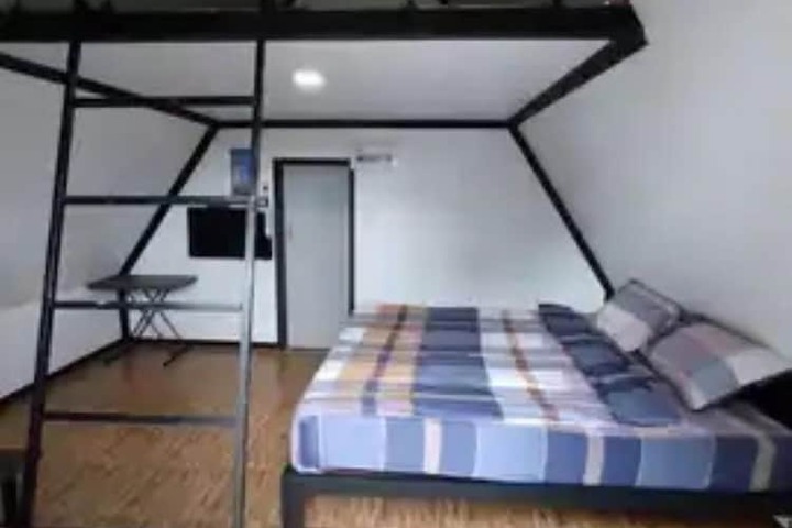 Room 18 of 41