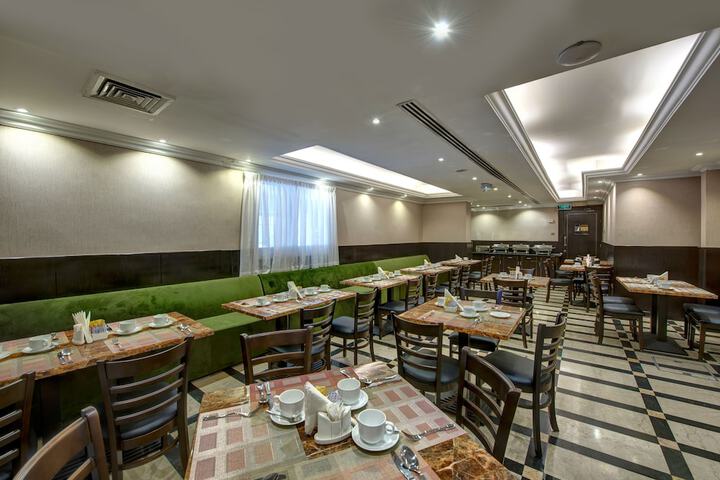 Dining Photos