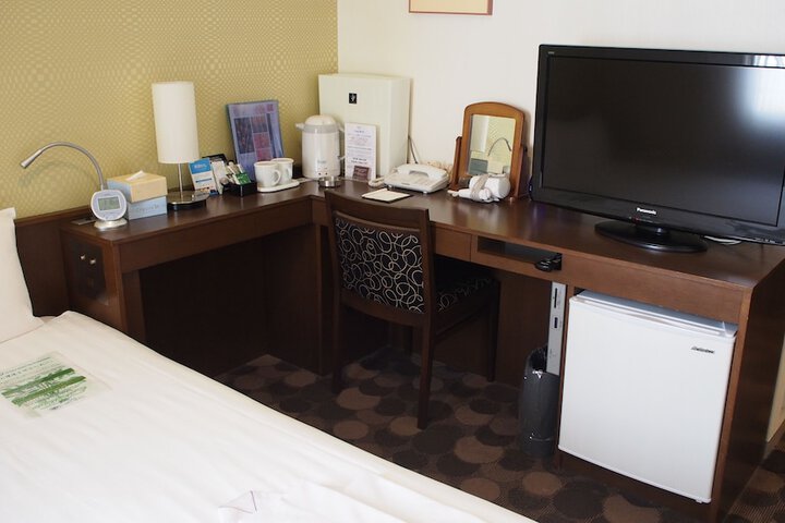 Room 8 of 51