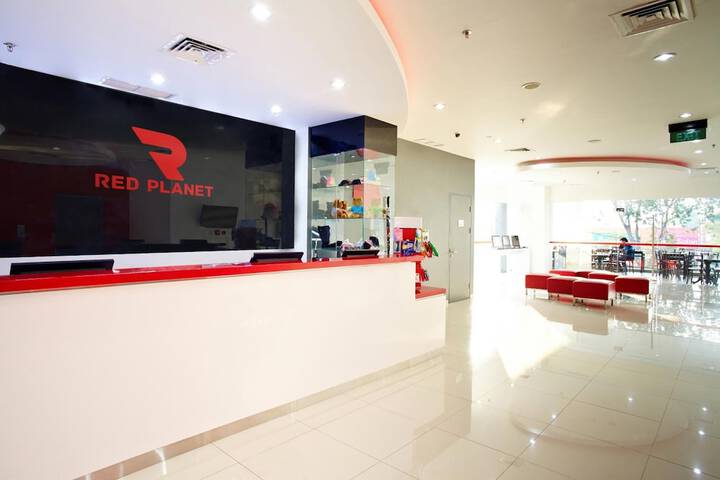 Entrance & Lobby
