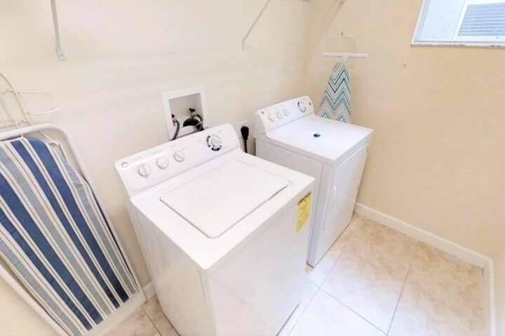 Laundry 25 of 53