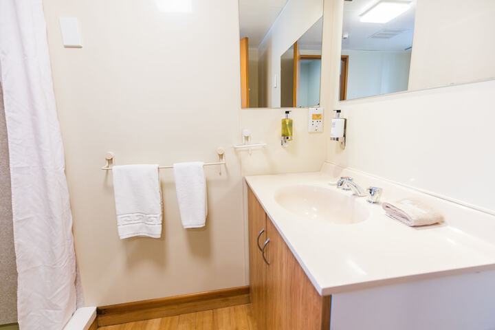 Room 85 of 165
