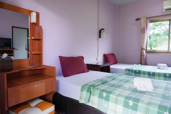 Room 5 of 42