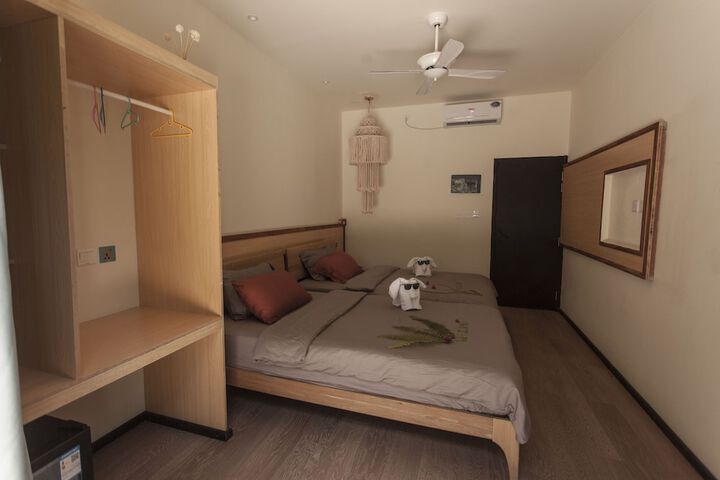 Room 15 of 105