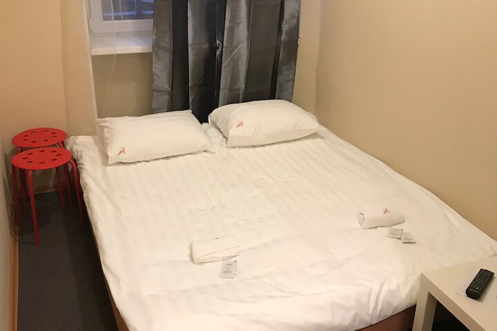 Room 14 of 27