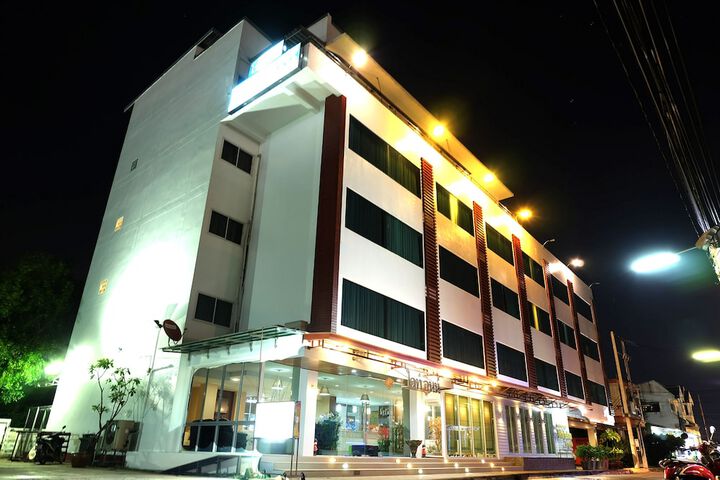 Hotel 12 of 12