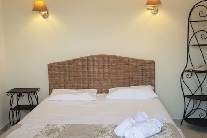 Room 7 of 34