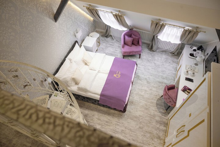 Room 22 of 101