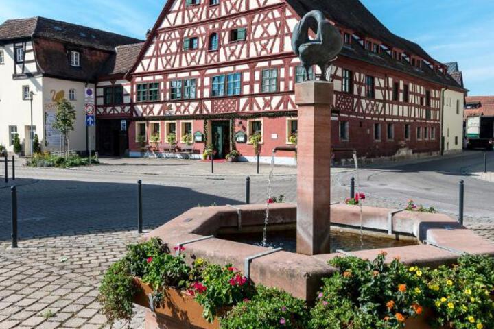 DER SCHWAN Hotel & Restaurant