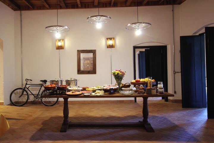 Dining 87 of 102