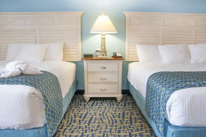 1 King and 1 Queen Bed Balcony No View (4 of 4)
